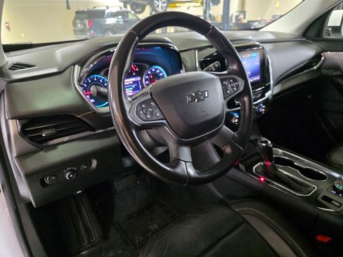Used 2020 Chevrolet Traverse RS w/ LPO, Cargo Package FWD image 24