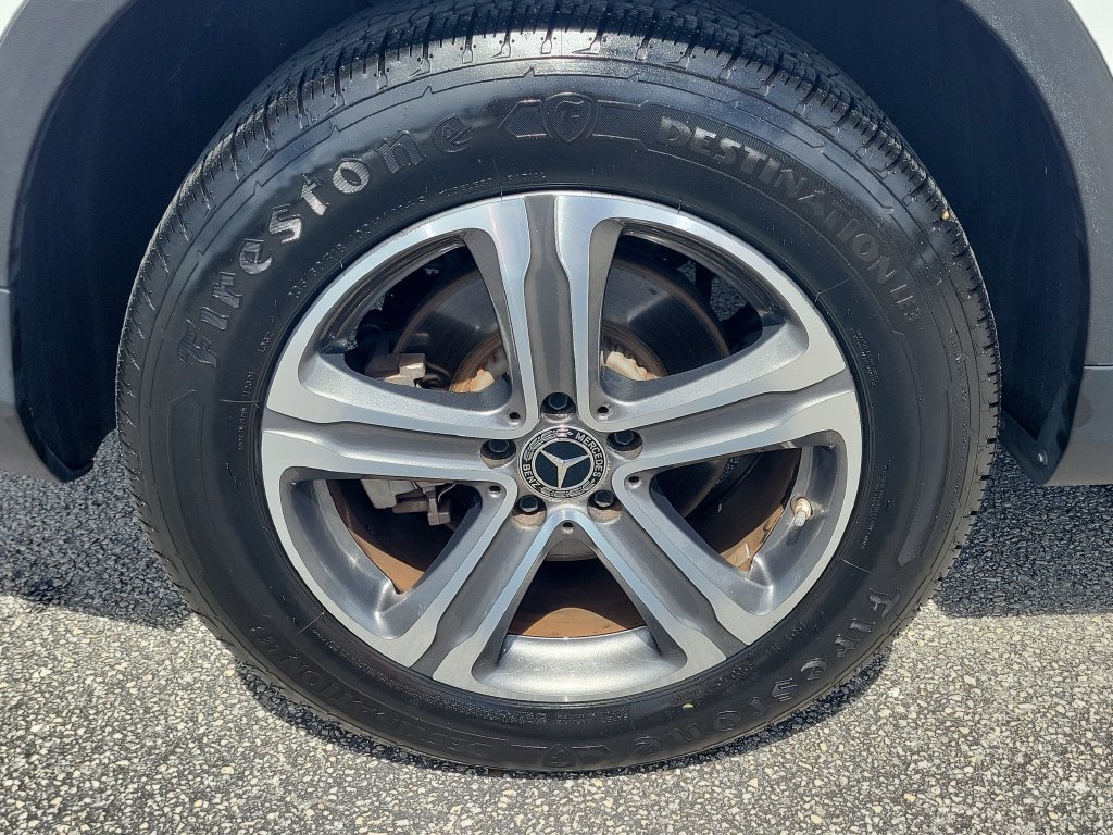 Used 2020 Mercedes-Benz GLC 300 4MATIC image 5