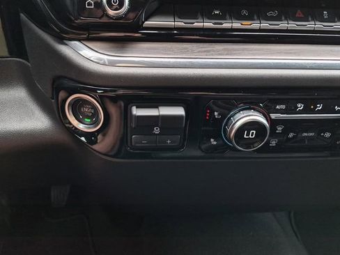 Used 2025 GMC Sierra 1500 SLT RWD image 43