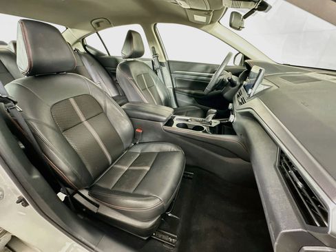 Used 2025 Nissan Altima 2.5 SR FWD image 29