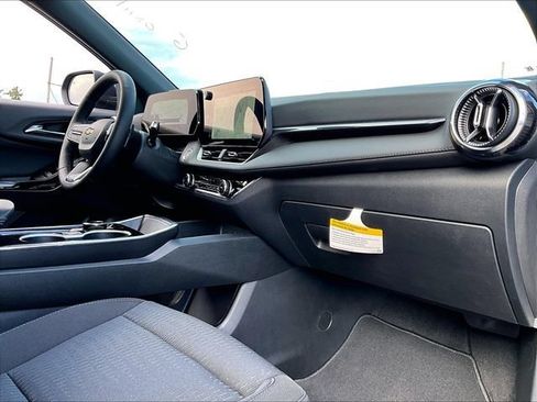 New 2027 Chevrolet Equinox LT AWD/4WD image 9