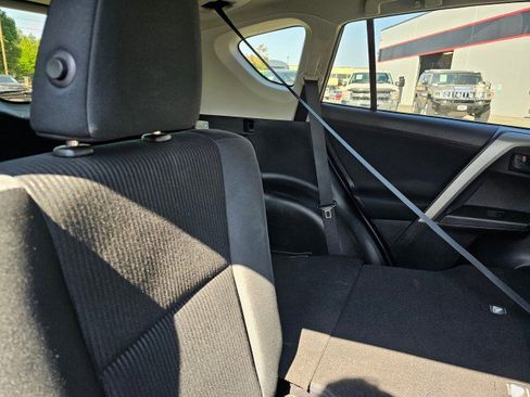 Used 2016 Toyota RAV4 LE image 16