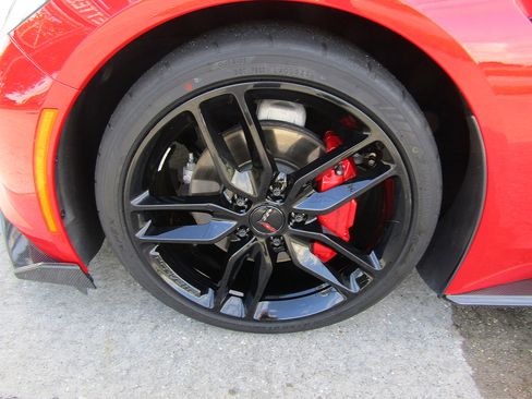 Used 2015 Chevrolet Corvette Stingray Convertible w/ 2LT Preferred Equipment Group RWD image 26