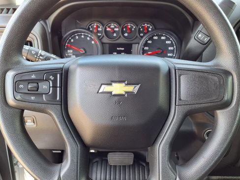 Used 2022 Chevrolet Silverado 1500 W/T RWD image 8