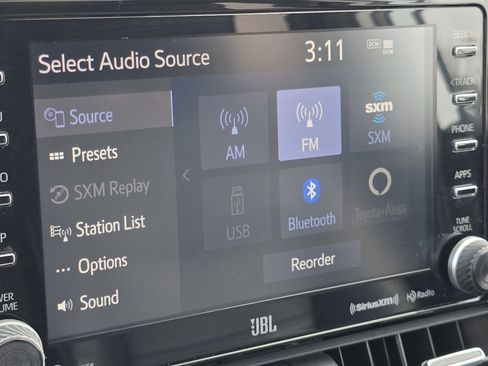 Used 2020 Toyota RAV4 XLE Premium image 7