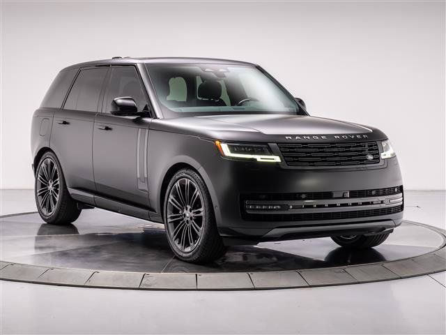 Used 2025 Land Rover Range Rover SE AWD/4WD image 7