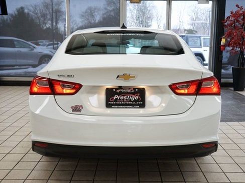 Used 2022 Chevrolet Malibu LS image 14