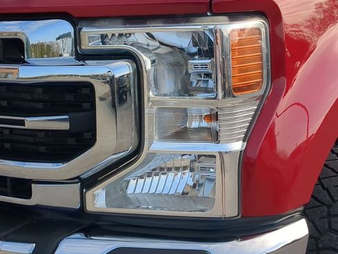 Used 2022 Ford F350 Lariat w/ Lariat Value Package image 34