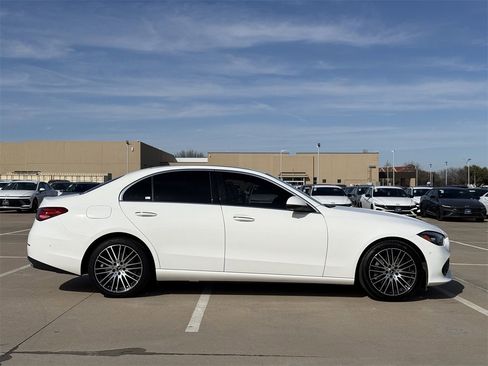 Used 2023 Mercedes-Benz C 300 Sedan image 3