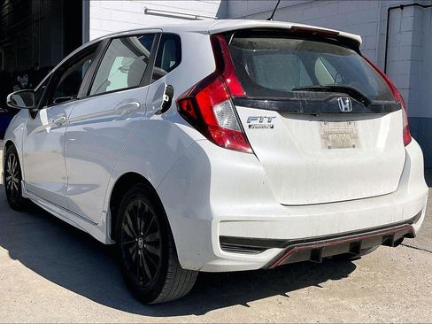 Used 2018 Honda Fit Sport image 4