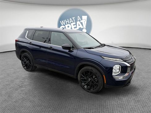 Used 2022 Mitsubishi Outlander SEL Black Edition image 1