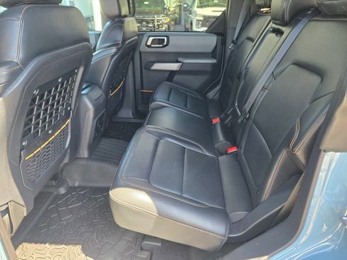 Used 2023 Ford Bronco Badlands AWD/4WD image 10