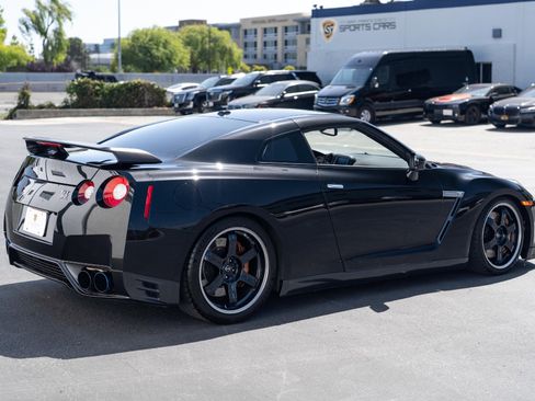 Used 2013 Nissan GT-R Black Edition AWD/4WD image 12