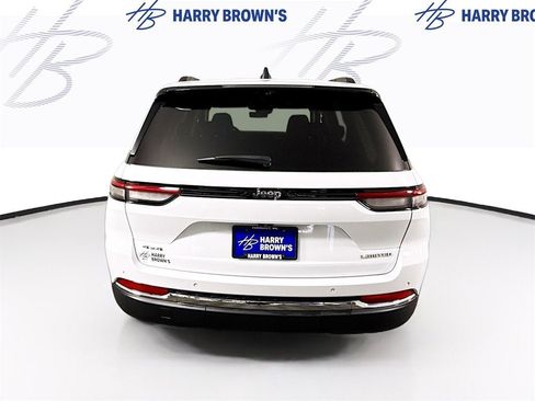 Used 2022 Jeep Grand Cherokee Limited w/ Luxury Tech Group II image 31