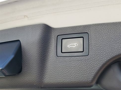 Used 2017 Hyundai Santa Fe Sport w/ 2.0T Ultimate Tech Package 05 image 11