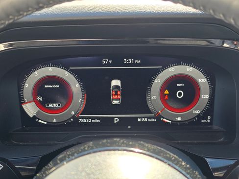 Used 2023 Nissan Pathfinder Platinum w/ Lighting Package (N93) AWD/4WD image 28