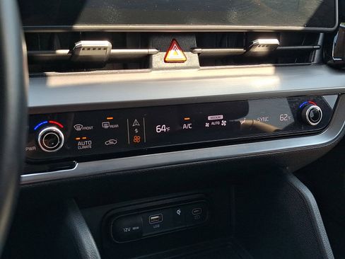 Used 2023 Kia Sportage EX FWD image 16