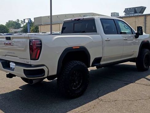 New 2026 GMC Sierra 3500 AT4 w/ AT4 Premium Plus Package AWD/4WD image 9