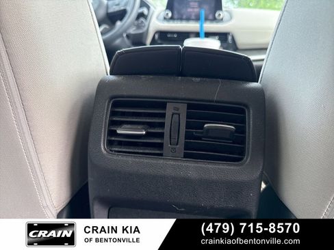 Used 2021 Nissan Rogue SV image 11