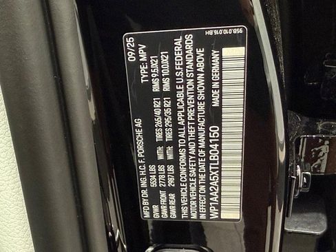 New 2026 Porsche Macan image 25