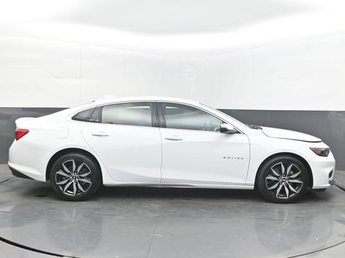 Used 2018 Chevrolet Malibu LT FWD image 10