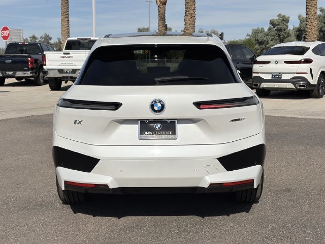 Used 2024 BMW iX xDrive50 w/ Sport Package AWD/4WD image 8