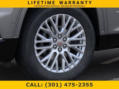 New 2026 GMC Acadia Denali w/ Super Cruise Package FWD image 9