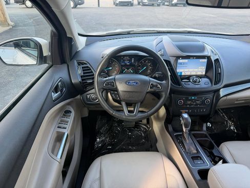 Used 2019 Ford Escape Titanium image 15
