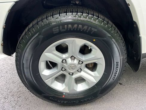 Used 2019 Toyota 4Runner SR5 Premium AWD/4WD image 25