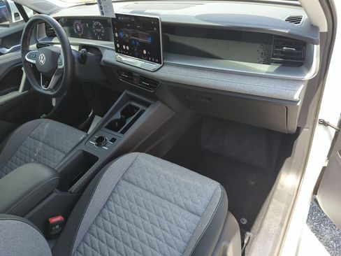Used 2025 Volkswagen Tiguan S FWD image 22