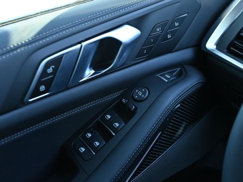 New 2026 BMW X5 M60i image 23