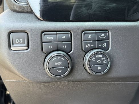 Used 2024 Chevrolet Silverado 1500 ZR2 AWD/4WD image 23
