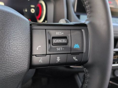 Used 2025 Nissan Rogue SL w/ Tech Package FWD image 26