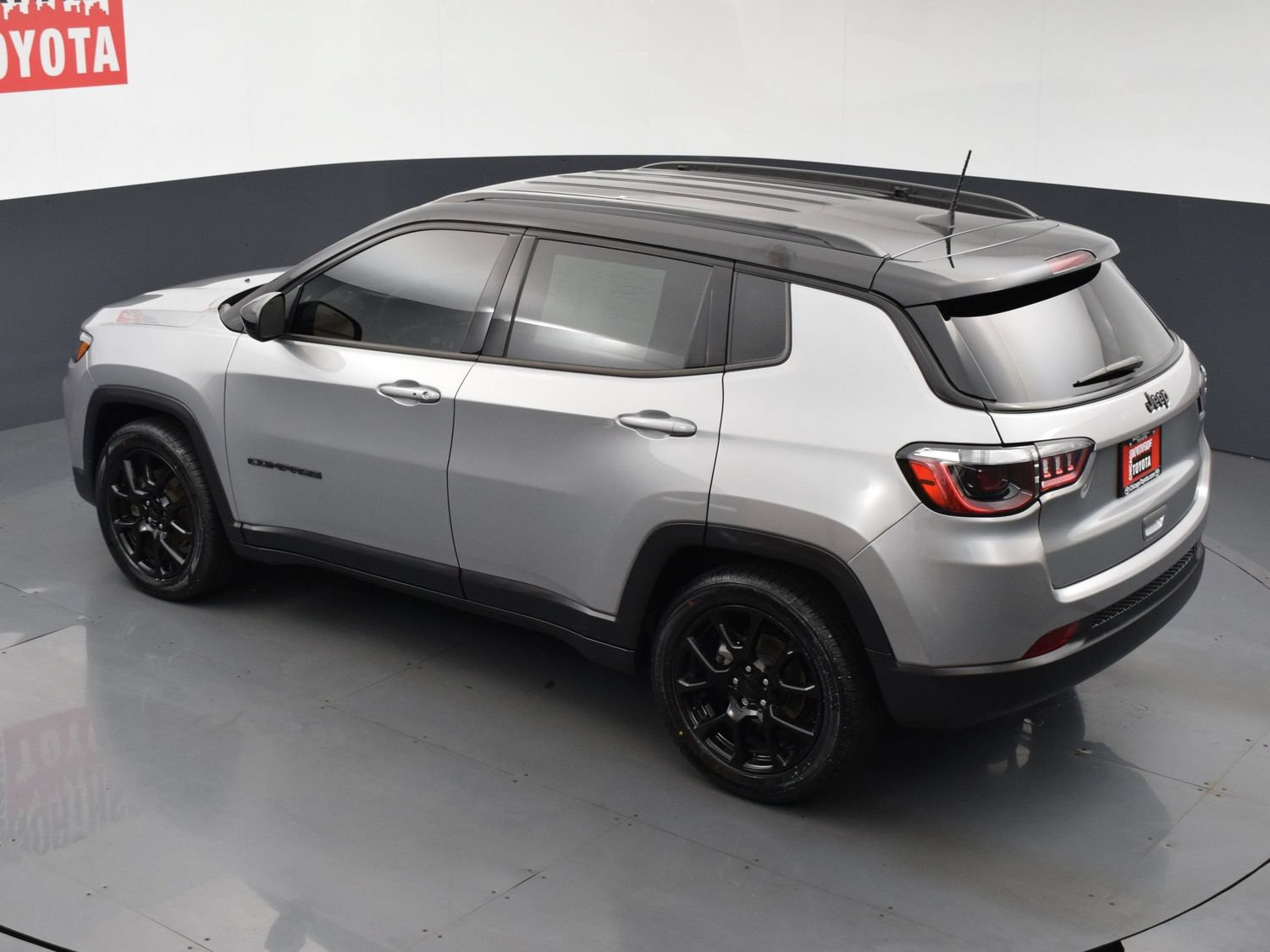 Used 2022 Jeep Compass Latitude w/ Convenience Group FWD image 23