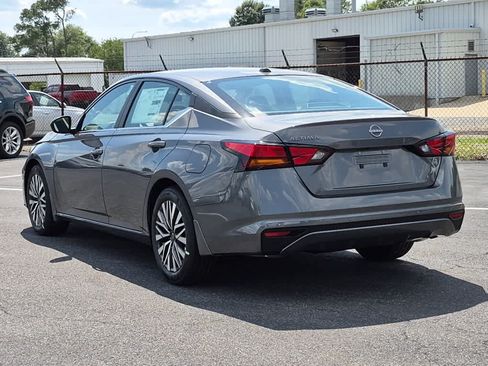 New 2026 Nissan Altima 2.5 SV FWD image 4
