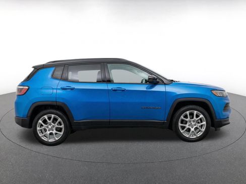 Used 2025 Jeep Compass Limited AWD/4WD image 21