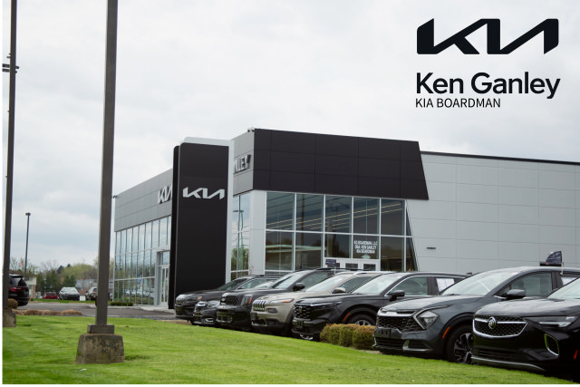 Used 2023 Kia Forte LXS FWD image 2