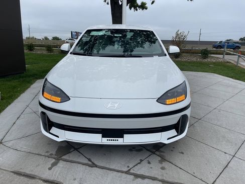 New 2025 Hyundai Ioniq 6 SEL image 8