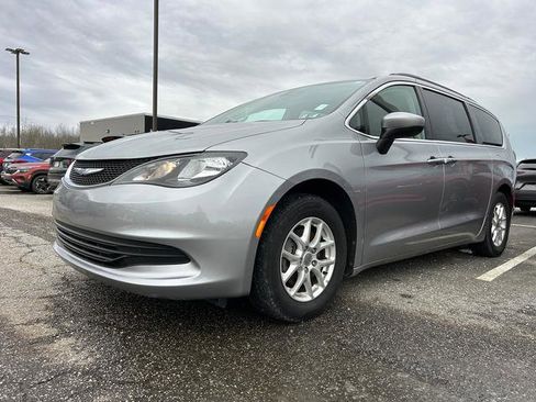 Used 2020 Chrysler Voyager Lxi image 7