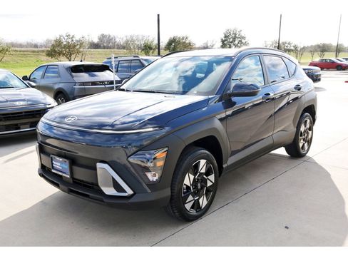 Certified 2025 Hyundai Kona SEL image 4