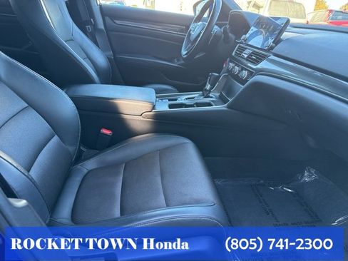 Used 2018 Honda Accord Sport image 14
