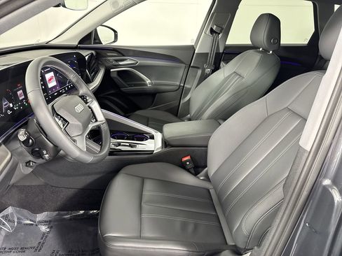 Used 2025 Audi Q5 Premium Plus w/ Premium Plus AWD/4WD image 8