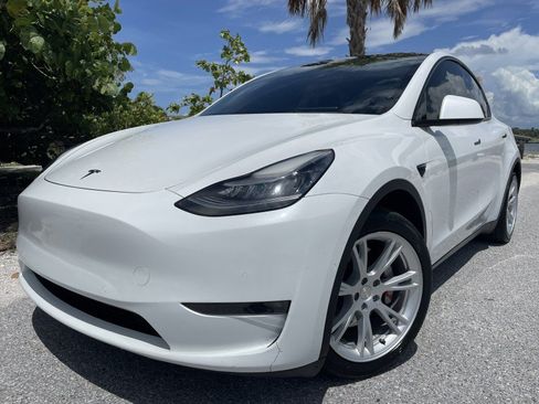 Used 2021 Tesla Model Y Long Range AWD/4WD image 29
