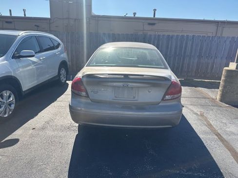 Used 2006 Ford Taurus SEL image 4