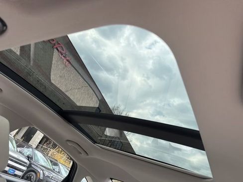 Used 2023 Hyundai Sonata SEL w/ Convenience Package image 3