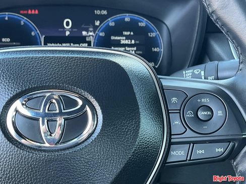 Certified 2026 Toyota Corolla SE w/ SE Package FWD image 24