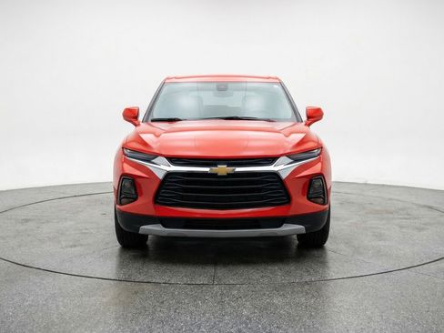 Used 2025 Chevrolet Blazer LT image 2