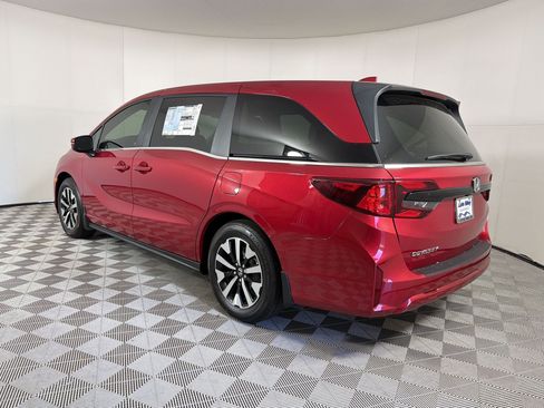New 2026 Honda Odyssey EX-L image 3