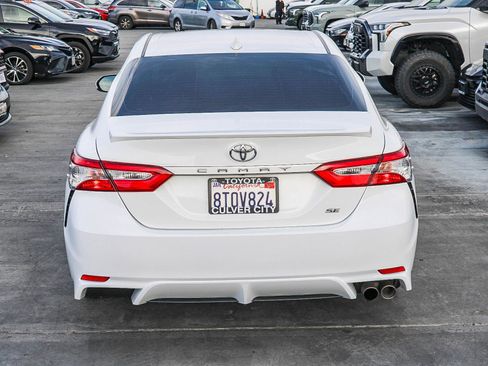 Used 2020 Toyota Camry SE image 8