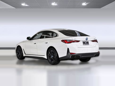 Certified 2023 BMW i4 eDrive35 RWD image 3